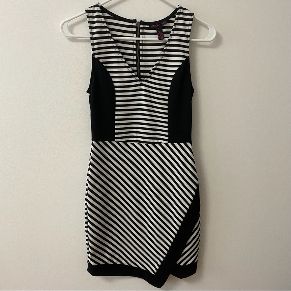 MATERIAL GIRL BLACK/WHITE BODYCON DRESS